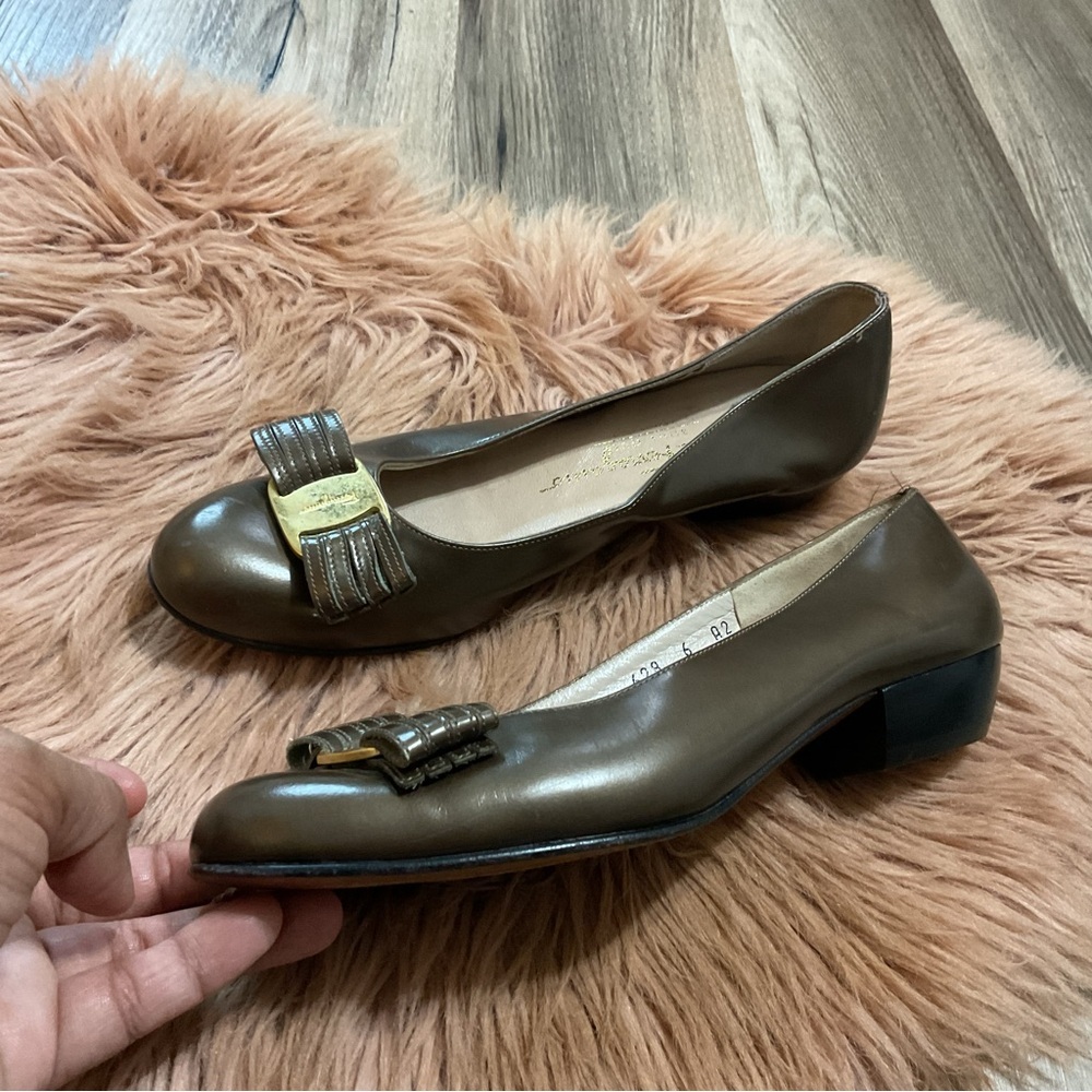 Salvatore Ferragamo Green Heels Size 6 VTG - Picture 7 of 11